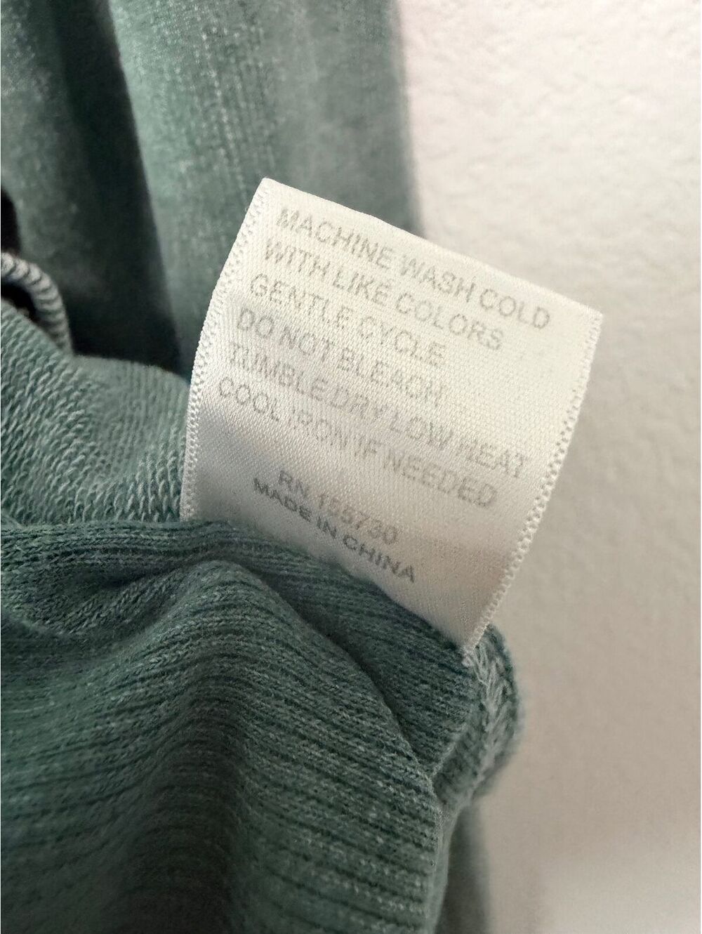 Jane and Delancey Long Sleeve V-Neck Sage Green Pullover Sweatshirt Size M - Picture 7 of 7